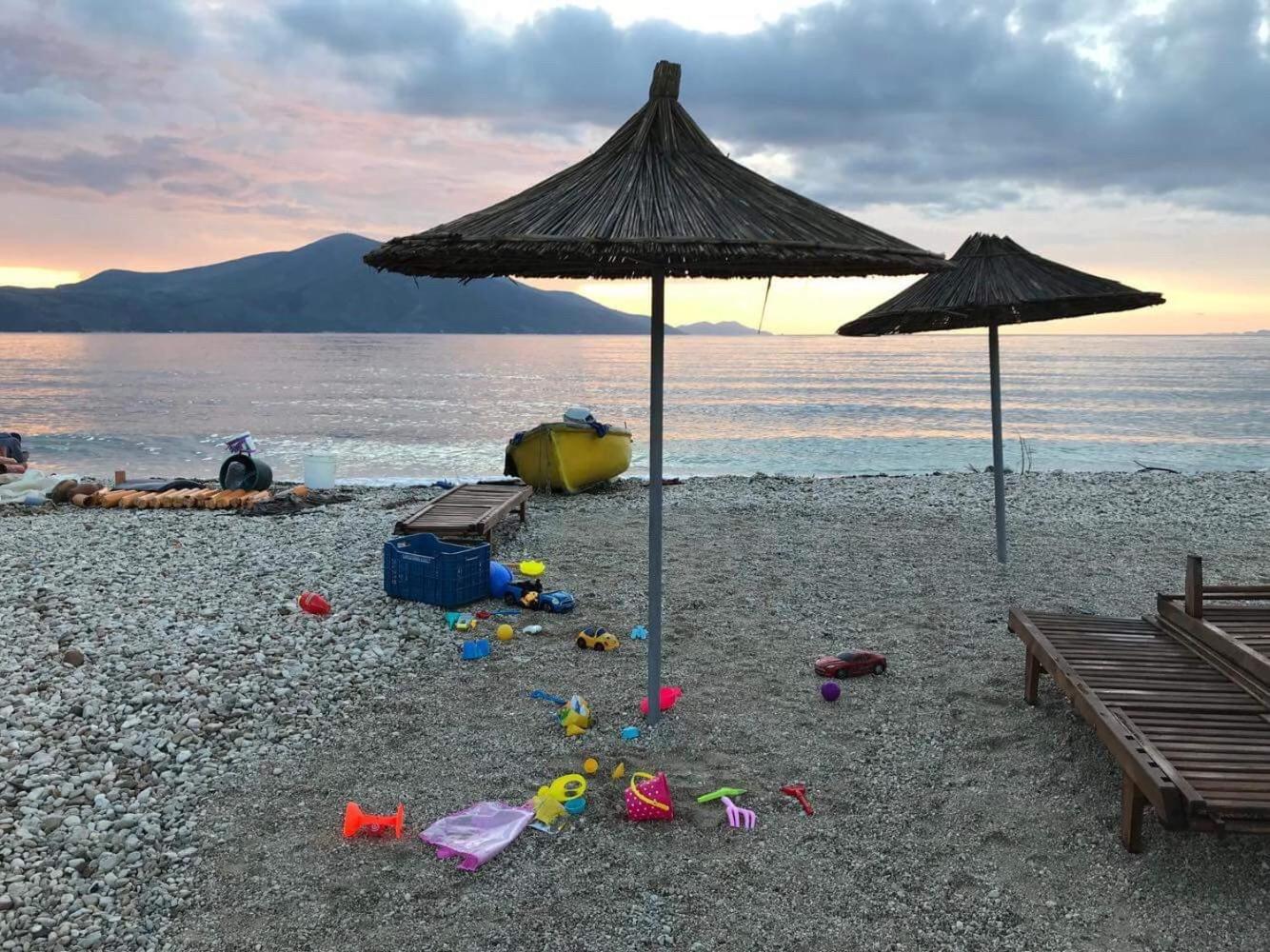 Appartamento Karaburun Sunset Beach Orikum Esterno foto